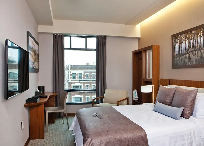 Porter Square Hotel